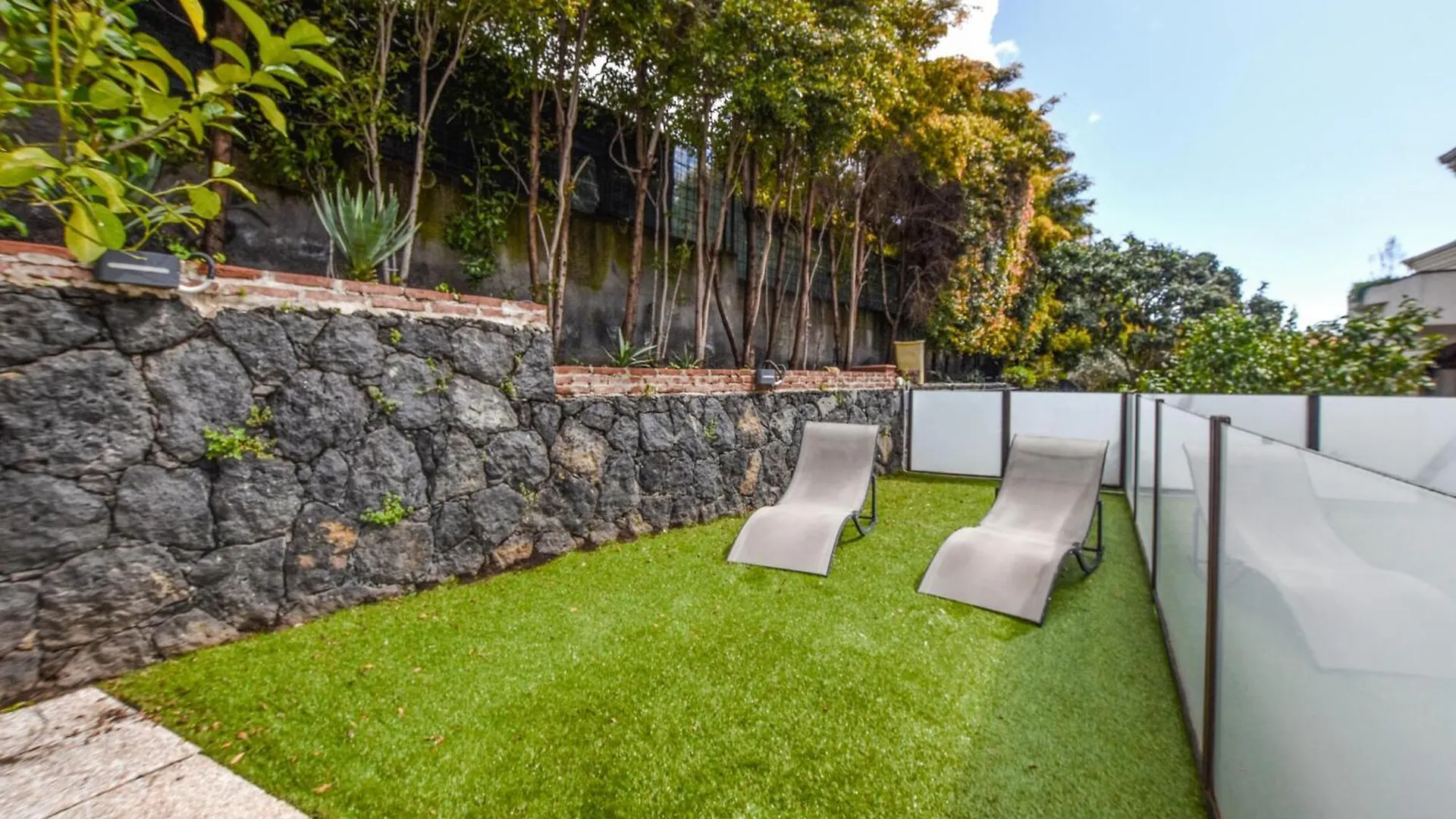Awesome Home In San Giovanni La Punta With Wi-Fi Ιταλία